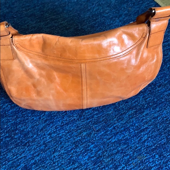 Genuine leather medium size purse. - Picture 2 of 7